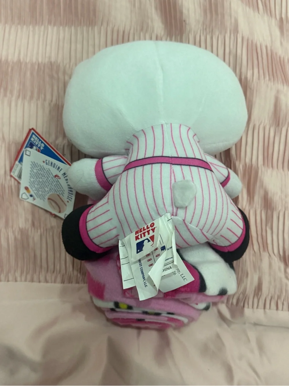 Pink Hello Kitty New york yankee plush with blanket